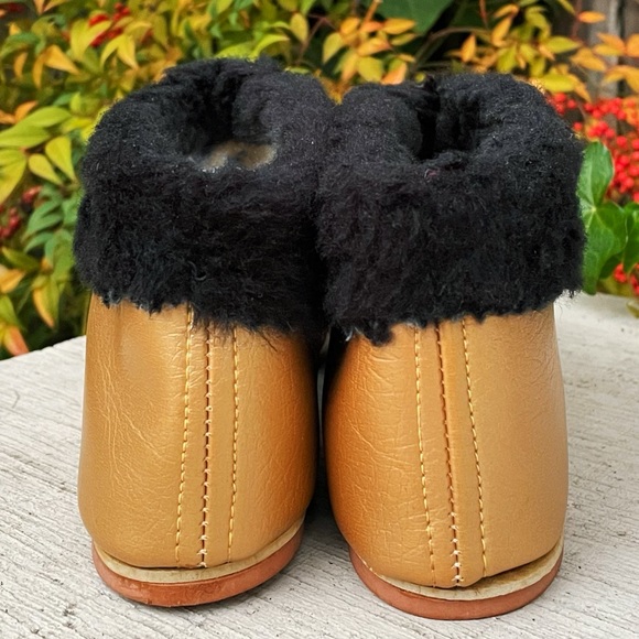 RARE 1960s Metallic Gold Faux Fur Trimmed Genie Boudoir Booties/Slippers - Picture 6 of 9